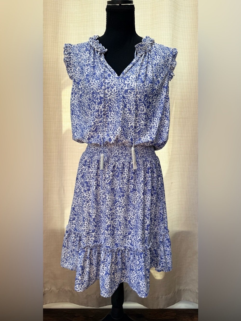 Cabana Life Lake Como Smocked Waist Sleeveless Blue Floral UPF 50 Dress Sz L NWT - Picture 3 of 15